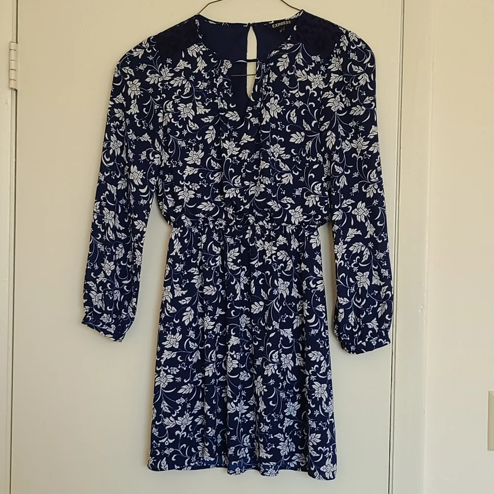 Express Blue and White Floral Long Sleeve Dress - Picture 8 of 8